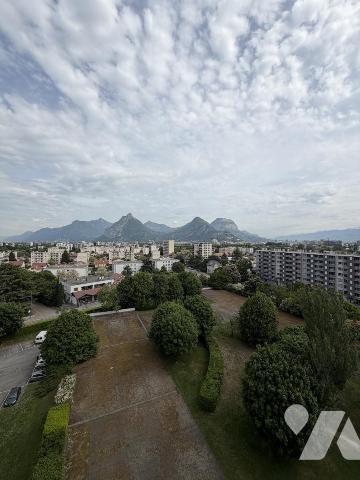 SEYSSINS : Avenue de Grenoble