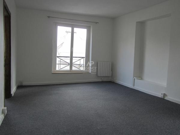 Appartement Pontoise 2 pièce(s) 35.95 m2 139 000 € ** - Ref : 10347