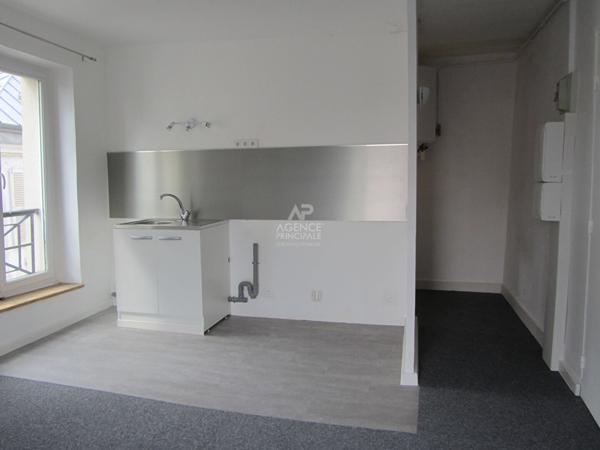Appartement Pontoise 2 pièce(s) 35.95 m2 139 000 € ** - Ref : 10347