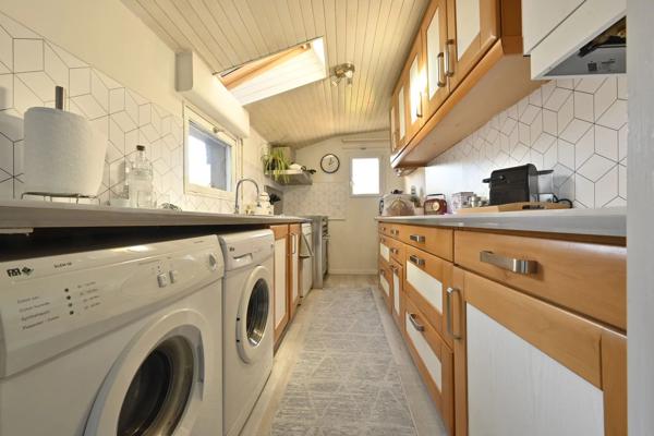 Maison de ville avec Véranda, terrasse, jardin à SAINTES (17)