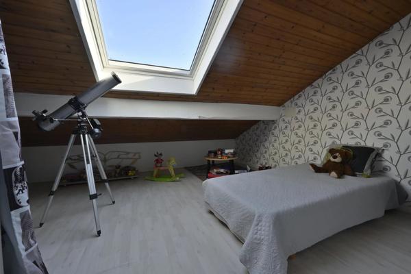 Maison de ville avec Véranda, terrasse, jardin à SAINTES (17)