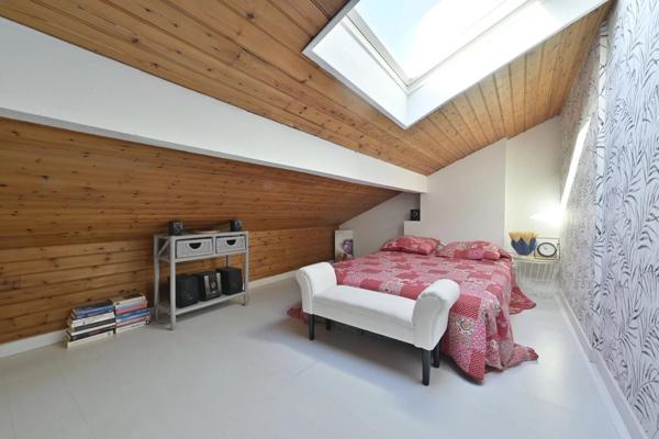 Maison de ville avec Véranda, terrasse, jardin à SAINTES (17)