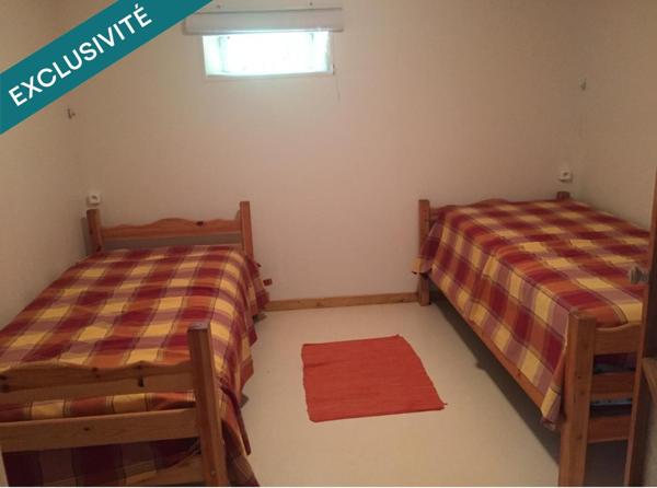 Maison avec piscine à environ 25 km de Sarlat