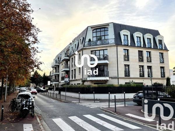 Appartement 2 pièces de 45 m² à Chatou (78400)