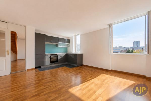 Appartement à vendre Bordeaux - 3 pièces, 58m² avec 2 chambre(s) à 279 900€ - AJP Immobilier Bordeaux Chartrons
