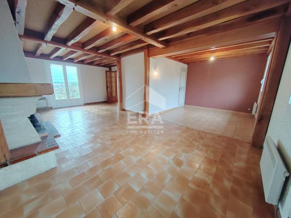 MAISON A VENDRE T5 ? MONDOUBLEAU ? GRADE PAV, 3+1 CHBS, GARAGE, TERRAIN CLOS