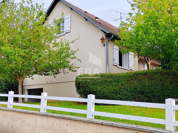 MAISON A VENDRE T5 ? MONDOUBLEAU ? GRADE PAV, 3+1 CHBS, GARAGE, TERRAIN CLOS