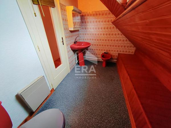 MAISON A VENDRE T5 ? MONDOUBLEAU ? GRADE PAV, 3+1 CHBS, GARAGE, TERRAIN CLOS