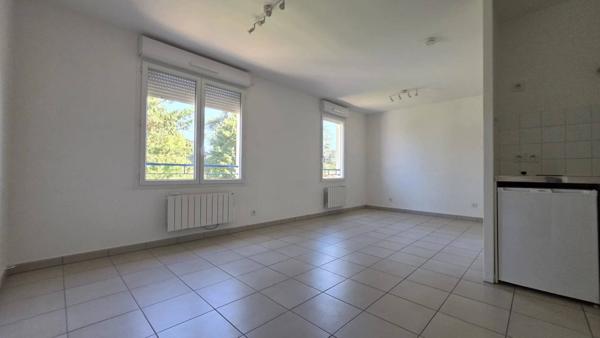 Studio de 27,60 m² - parking en sous-sol - Secteur Eglise