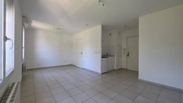 Studio de 27,60 m² - parking en sous-sol - Secteur Eglise