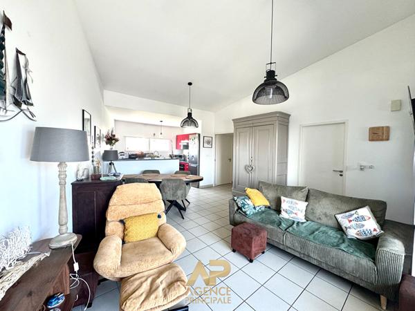 Appartement - T3 - Terrasse + parking - Dompierre-sur-Mer (Chagnolet) 288 000 € **  - Référence  JH695ED6