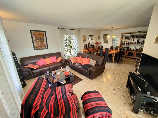 Maison 5 pièces de 187m² sur parcelle de 2065m² avec piscine, garages et boulodrome