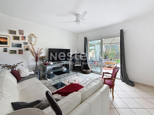 Maison familiale individuelle avec type 5 pièces avec 4 chambres Véranda et garage-- 69500 BRON