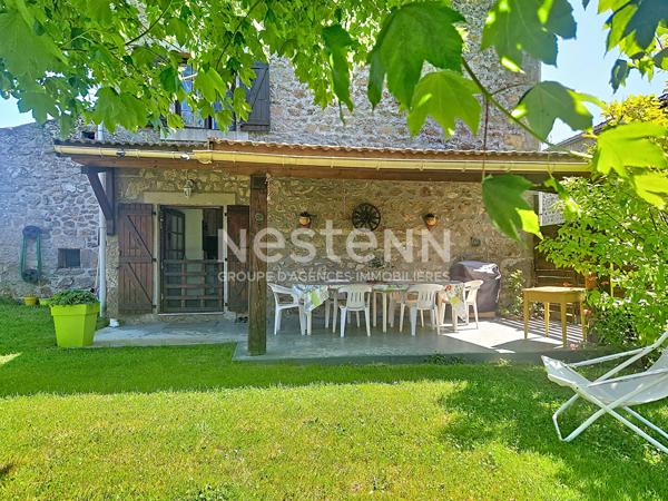 EXCLUSIVITE ! Hameau de GRAZAC ! Bâtisse en pierre  offrant 2 habitations sur 1200 m2 de terrain
