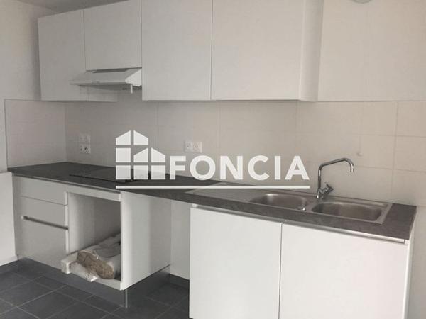 Location Appartement 5 pièces 115.2 m² - 110 RUE DE TREVISE Lille 59000