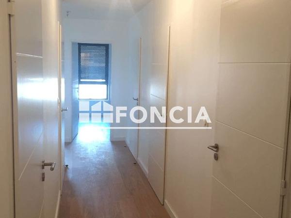 Location Appartement 5 pièces 115.2 m² - 110 RUE DE TREVISE Lille 59000