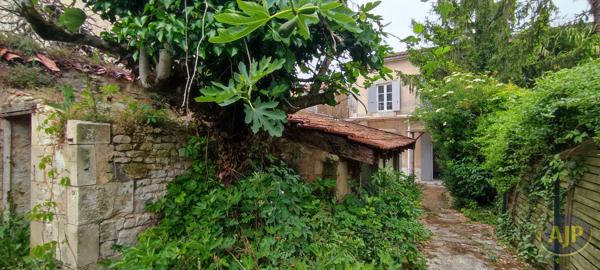 Vente maison Pons : 148 000 € - AJP Immobilier Pons