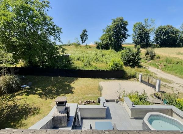 EN EXCLUSIVITE  Maison Mitoyenne 110 m² avec terrain clos de 621 m²  - En Albens et la Biolle - Rue du Revard  - 5 pièce(s)