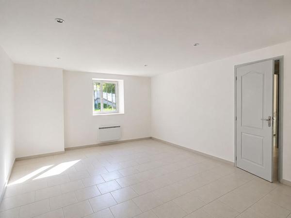 EN EXCLUSIVITE  Maison Mitoyenne 110 m² avec terrain clos de 621 m²  - En Albens et la Biolle - Rue du Revard  - 5 pièce(s)