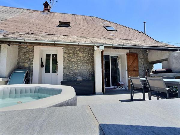 EN EXCLUSIVITE  Maison Mitoyenne 110 m² avec terrain clos de 621 m²  - En Albens et la Biolle - Rue du Revard  - 5 pièce(s)