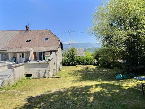 EN EXCLUSIVITE  Maison Mitoyenne 110 m² avec terrain clos de 621 m²  - En Albens et la Biolle - Rue du Revard  - 5 pièce(s)