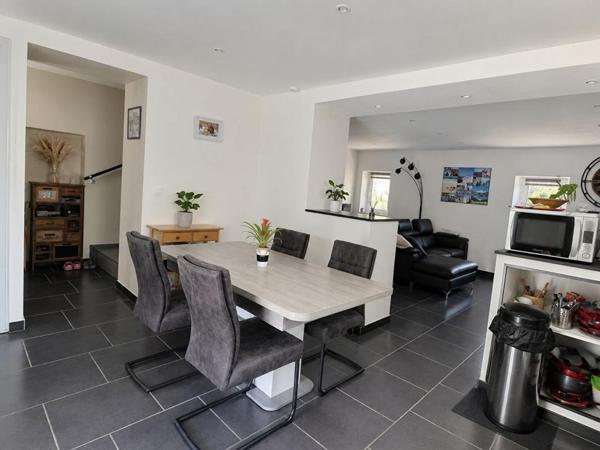 EN EXCLUSIVITE  Maison Mitoyenne 110 m² avec terrain clos de 621 m²  - En Albens et la Biolle - Rue du Revard  - 5 pièce(s)