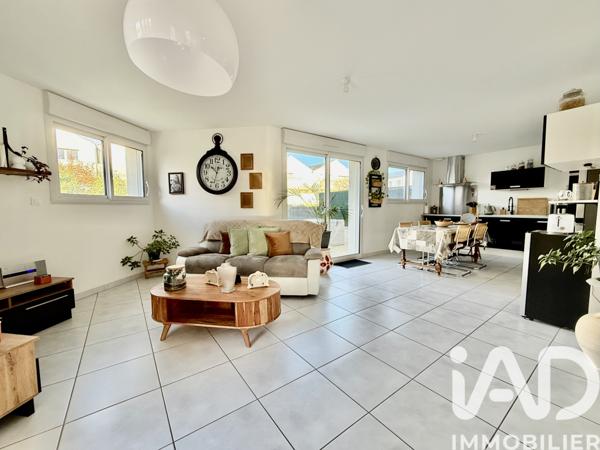 Maison à vendre 7 pièces 126 m² L'Huisserie