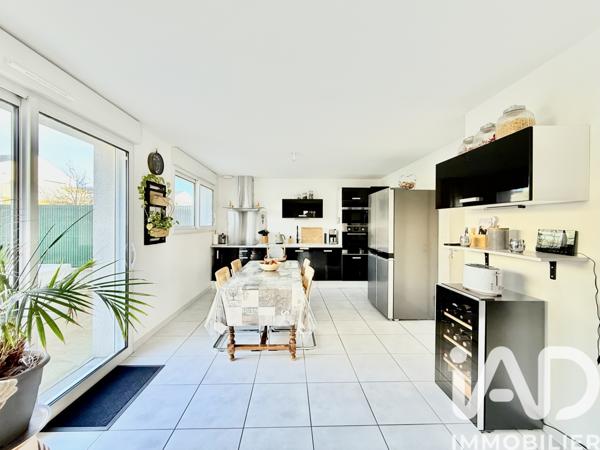 Maison à vendre 7 pièces 126 m² L'Huisserie