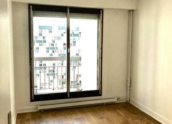 Appartement à vendre    4 pièces • 87 m2 Paris 19