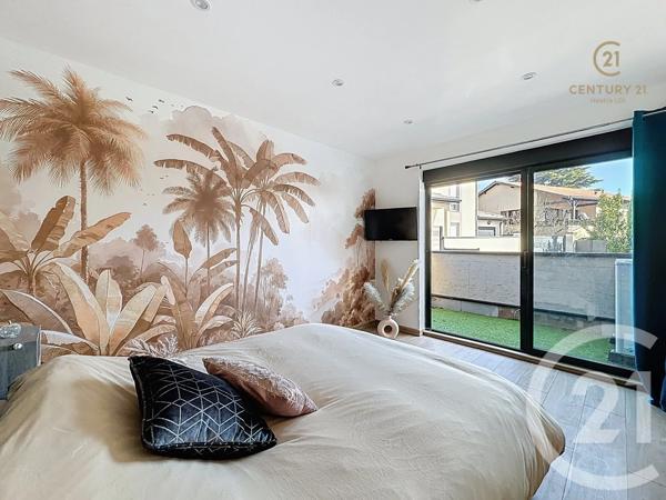 Maison à vendre  6 pièces - 102 m 2   FEYZIN  - 69
