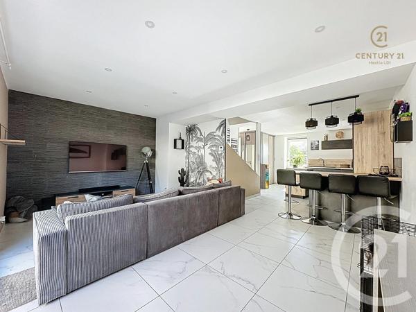 Maison à vendre  6 pièces - 102 m 2   FEYZIN  - 69