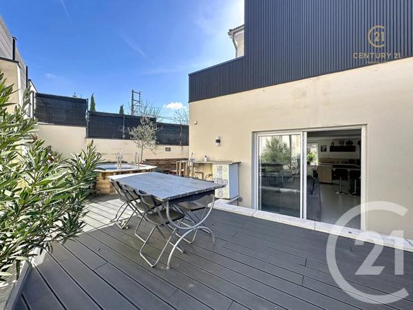 Maison à vendre  6 pièces - 102 m 2   FEYZIN  - 69
