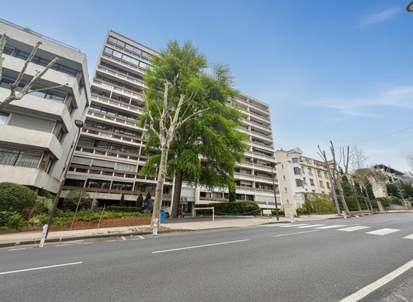 CHAMALIERES - AVENUE DE ROYAT - T3 BIS AVEC BALCON ET GARAGE