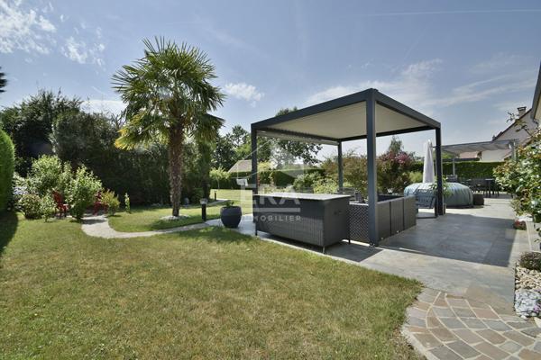 Maison d'Exception à Gambais - 6 Pièces, 147,84 m², Terrain 1099 m²