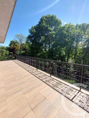 Maison à vendre  10 pièces - 280 m2 BILLERE - 64