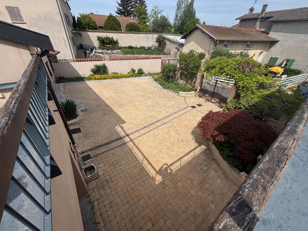 Montanay (69250) Maison Ancienne rénové 546m2 habitable