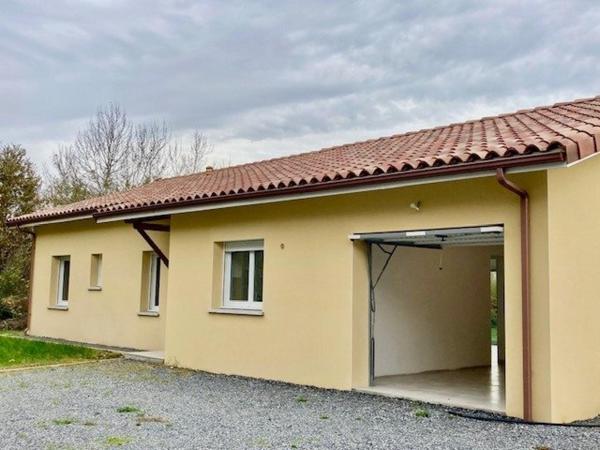 VILLA NEUVE PLAIN PIED AVEC GARAGE ET JARDIN CLOS