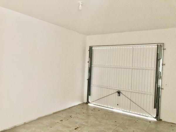 VILLA NEUVE PLAIN PIED AVEC GARAGE ET JARDIN CLOS