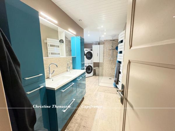 Maison de charme à vendre Plain-pied, 4 chambres, Grand garage, Studio à aménager, 2 entrées sur 1200 m2 de terrain, SAINT HILAIRE DE RIEZ (85)