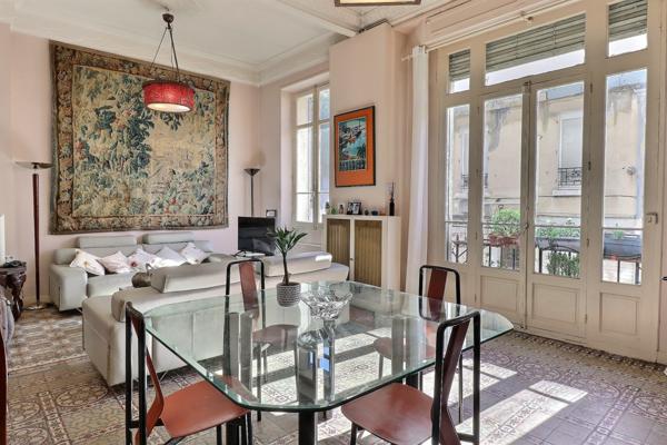 Marseille (13005) CAMAS---Grand T3 95m²---2 salles de bains---2 WC---place de parking