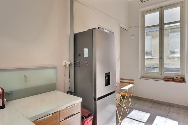 Marseille (13005) CAMAS---Grand T3 95m²---2 salles de bains---2 WC---place de parking