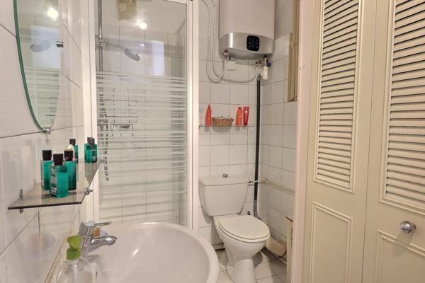 Marseille (13005) CAMAS---Grand T3 95m²---2 salles de bains---2 WC---place de parking