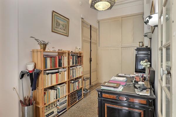 Marseille (13005) CAMAS---Grand T3 95m²---2 salles de bains---2 WC---place de parking