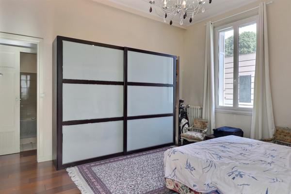 Marseille (13005) CAMAS---Grand T3 95m²---2 salles de bains---2 WC---place de parking