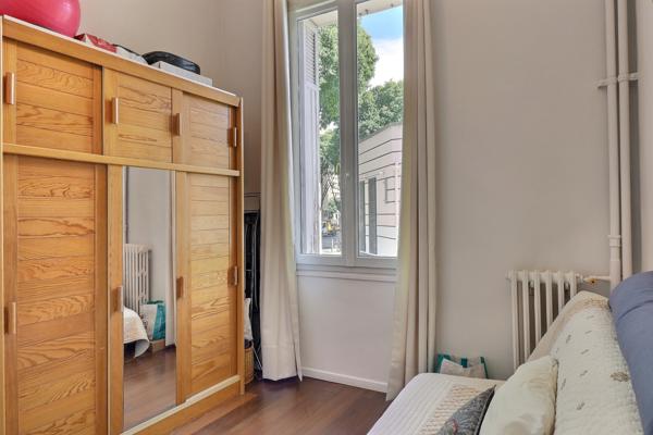 Marseille (13005) CAMAS---Grand T3 95m²---2 salles de bains---2 WC---place de parking