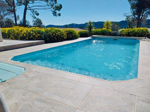 Bagnols-en-Forêt 83600 Villa 4pièces avec piscine