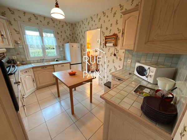 86190 VOUILLE VOUILLÉ (86190) - Belle maison familiale sur sous-sol avec grand terrain de 1 028 m²