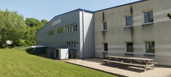 Batiment industriel de 1950 m2  Saint-Donat-Sur-L'Herbasse
