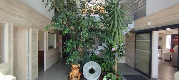 Batiment industriel de 1950 m2  Saint-Donat-Sur-L'Herbasse