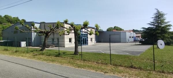 Batiment industriel de 1950 m2  Saint-Donat-Sur-L'Herbasse